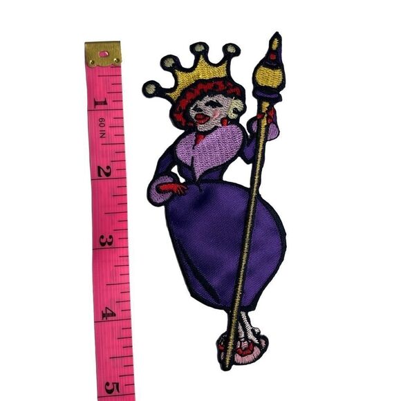 Red Hat Society Queen Embroidered Patch - Picture 2 of 4